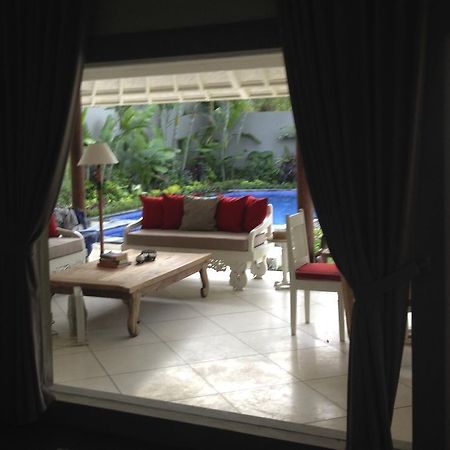 Villa Viona 4 เซมินยัค ภายนอก รูปภาพ