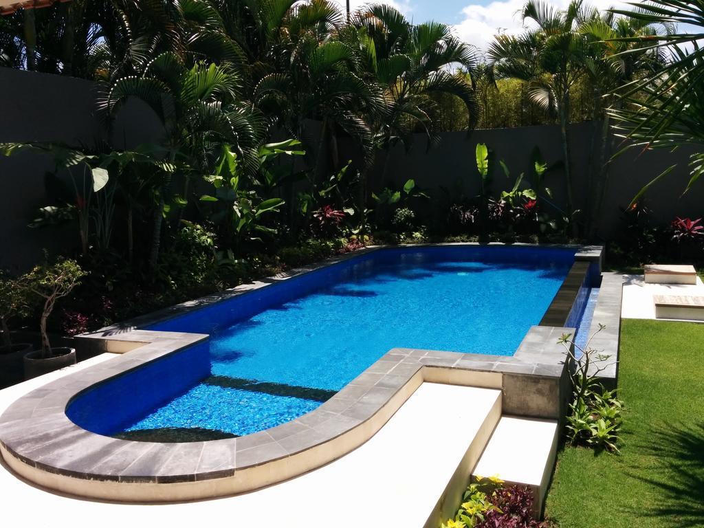 Villa Viona 4 เซมินยัค ภายนอก รูปภาพ
