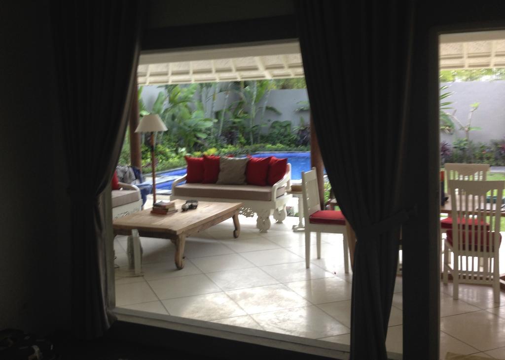 Villa Viona 4 เซมินยัค ภายนอก รูปภาพ